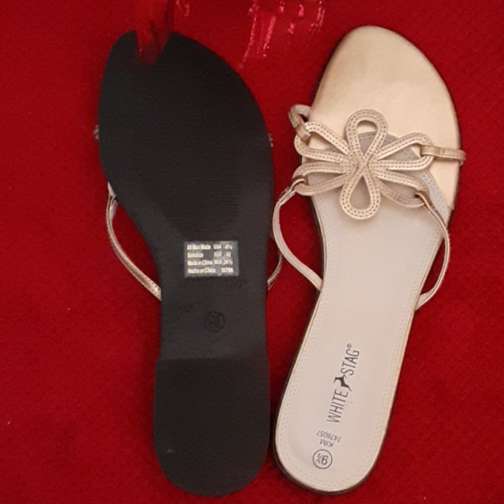 White Stag Gold Sandal. Size 9.5” - Picture 1 of 4